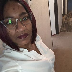 Meet your Posher, Felicia